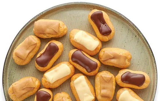 Mini Chocolate Eclairs, 16pc per tray